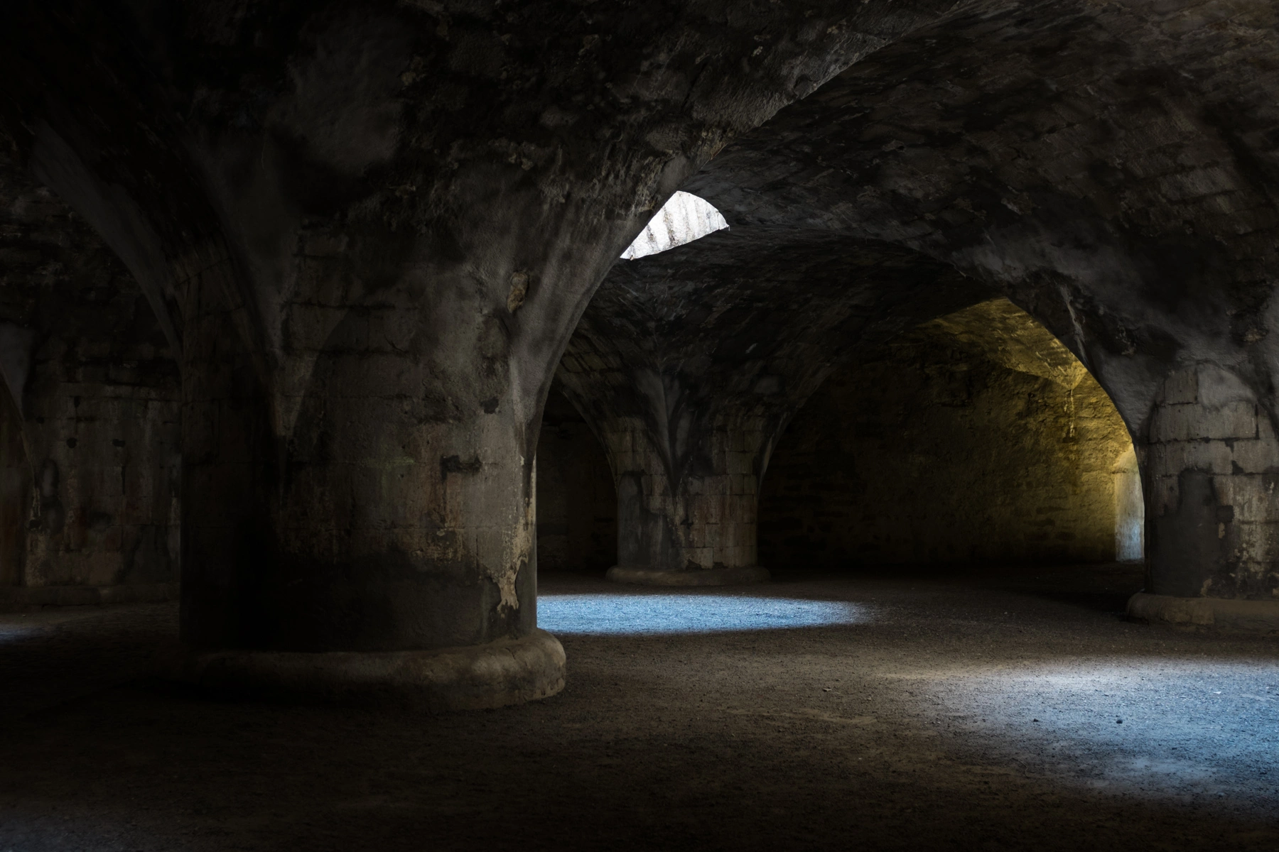 schaffhausen-munot-castle-basements-tunnels.webp