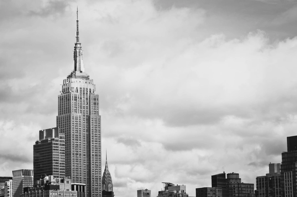 empire-state-building-new-york-bw.webp