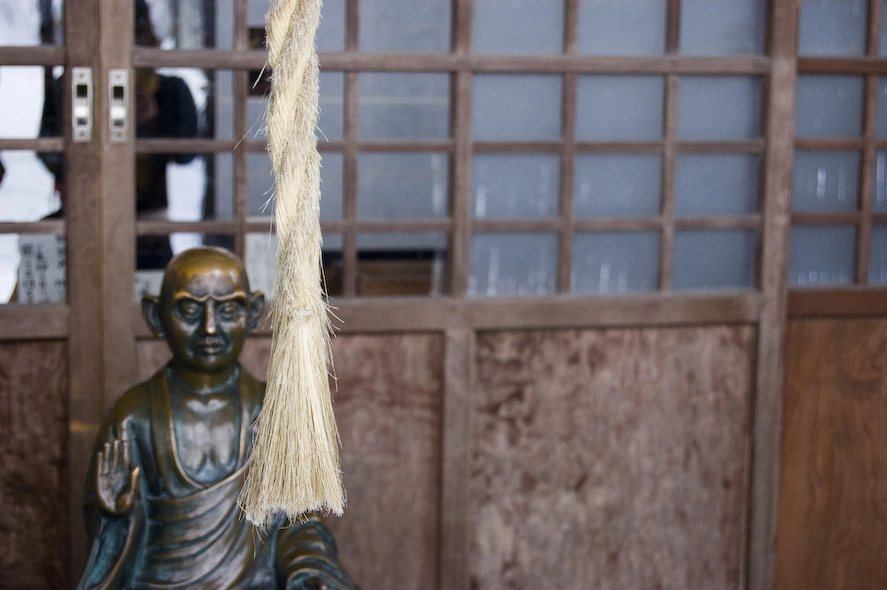 ¿Qué ocurrirá si tiras de la cuerda? :D ¿A alguien le recuerda a Kung Fu Hustle?